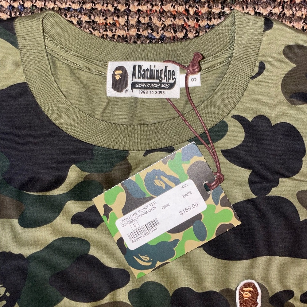 BAPE 1st Camo One Point Tee - Picture 3 of 5